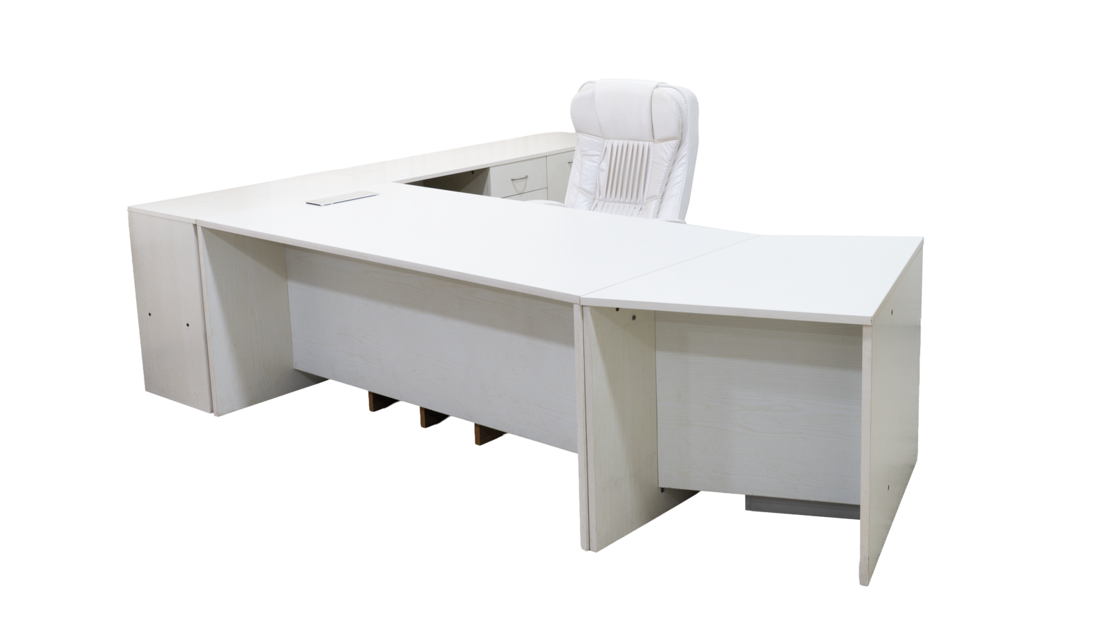 CEO Table  thumbnail 2